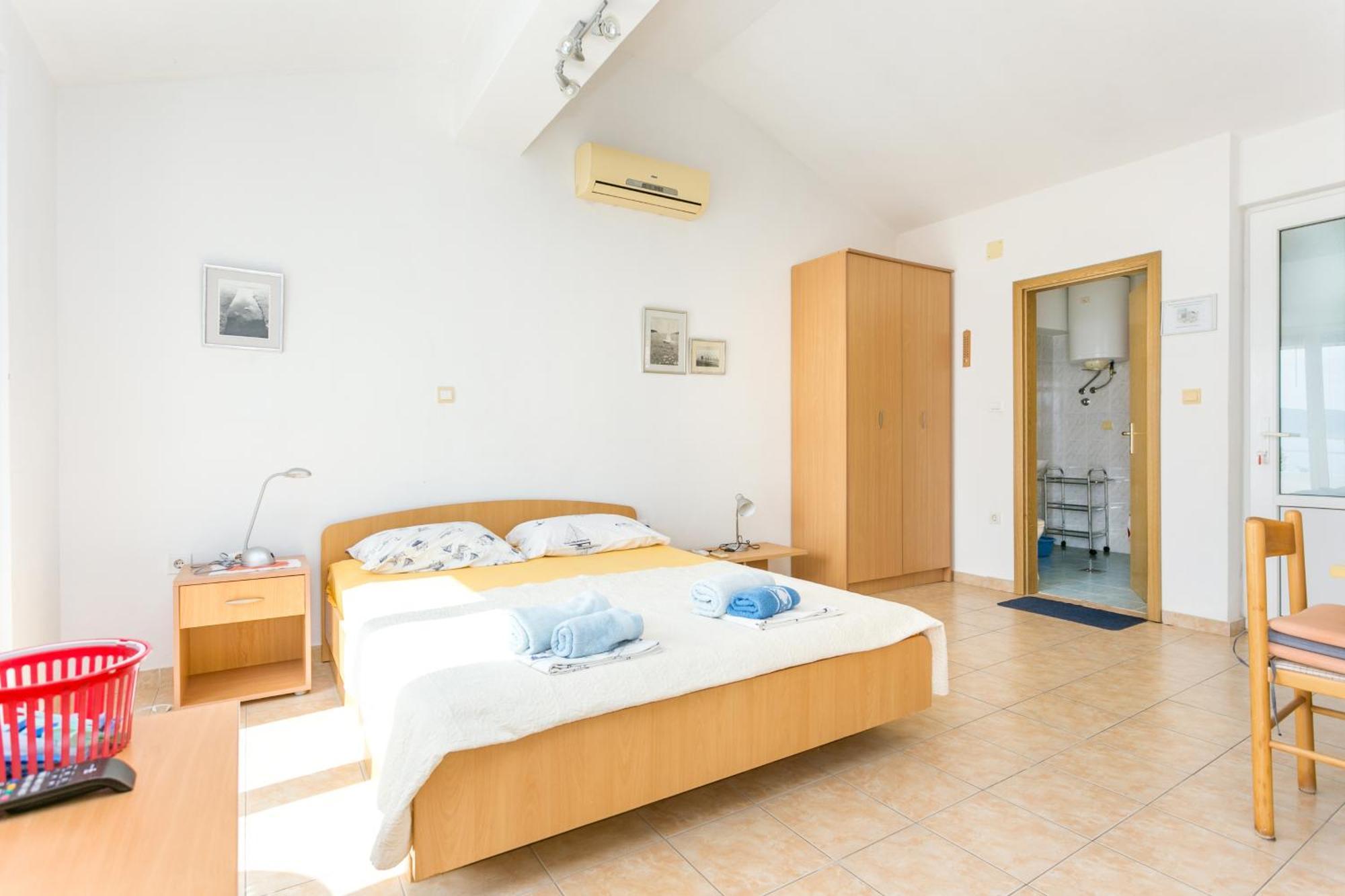 Apartments By The Sea Zivogosce - Porat, Makarska - 20207 Igrane Pokoj fotografie